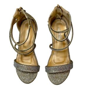 Lucky Top‎ Girl’s Dress Sandal. Size 1